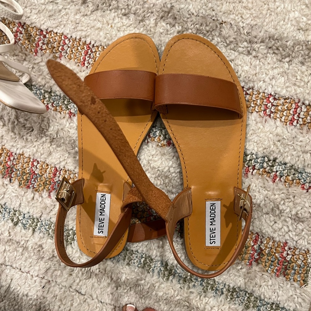 New Steve Madden sandals